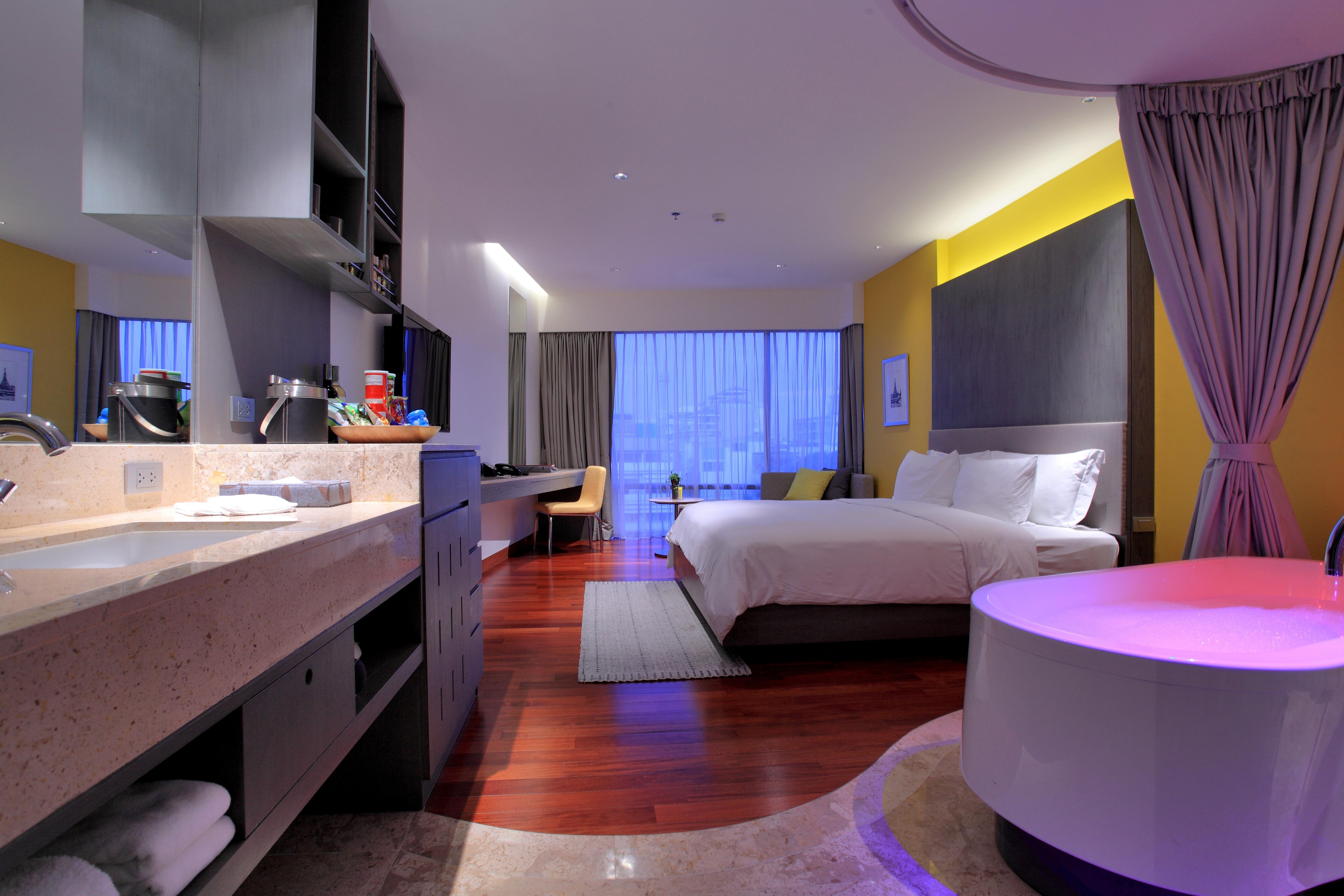 LiT BANGKOK Residence - SHA Extra Plus Banguecoque Exterior foto