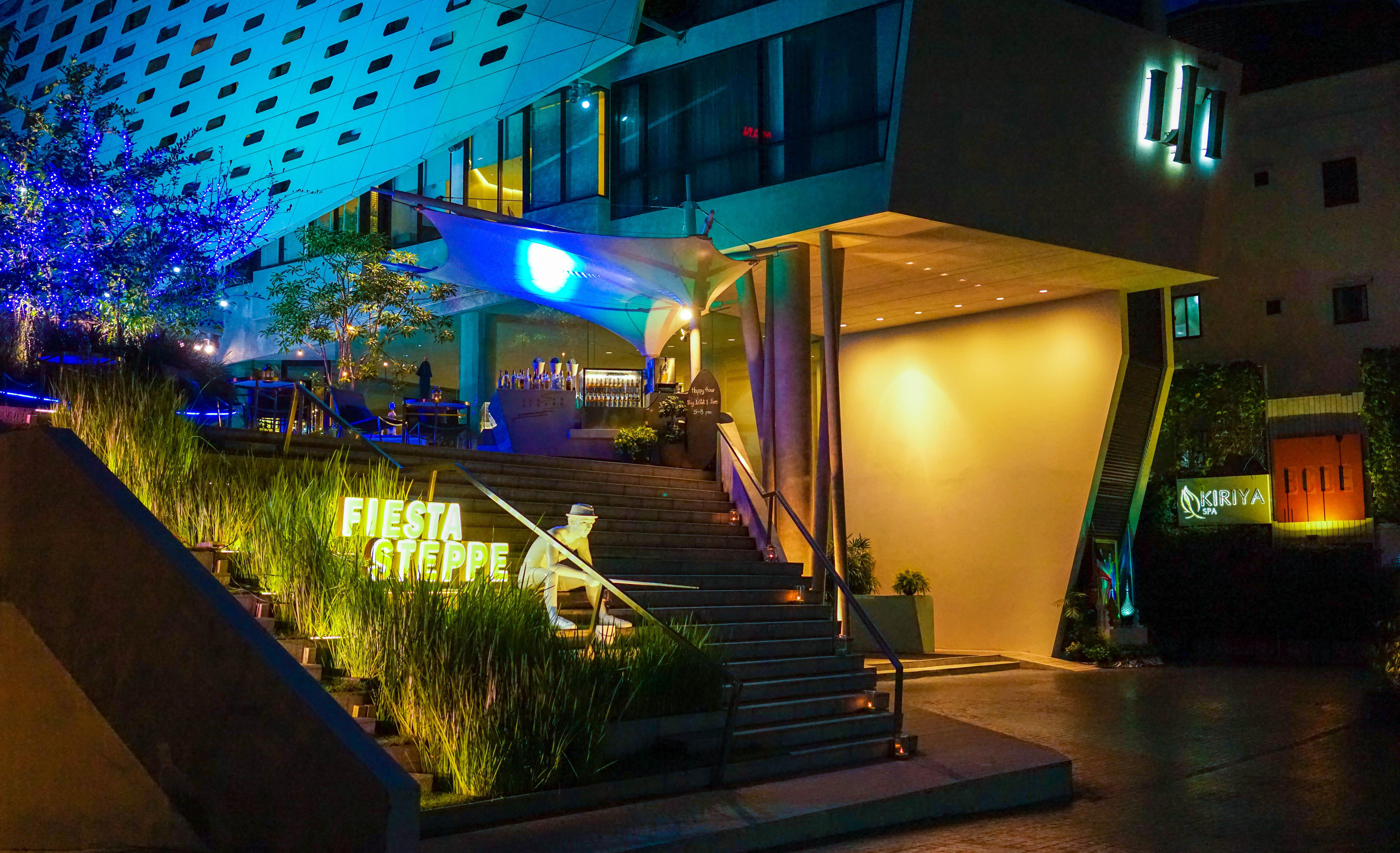 LiT BANGKOK Residence - SHA Extra Plus Banguecoque Exterior foto
