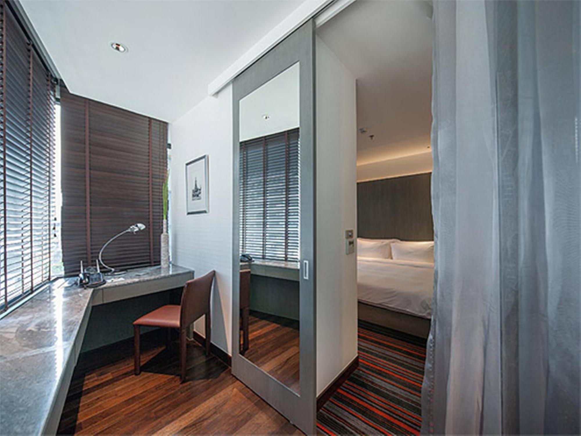 LiT BANGKOK Residence - SHA Extra Plus Banguecoque Exterior foto