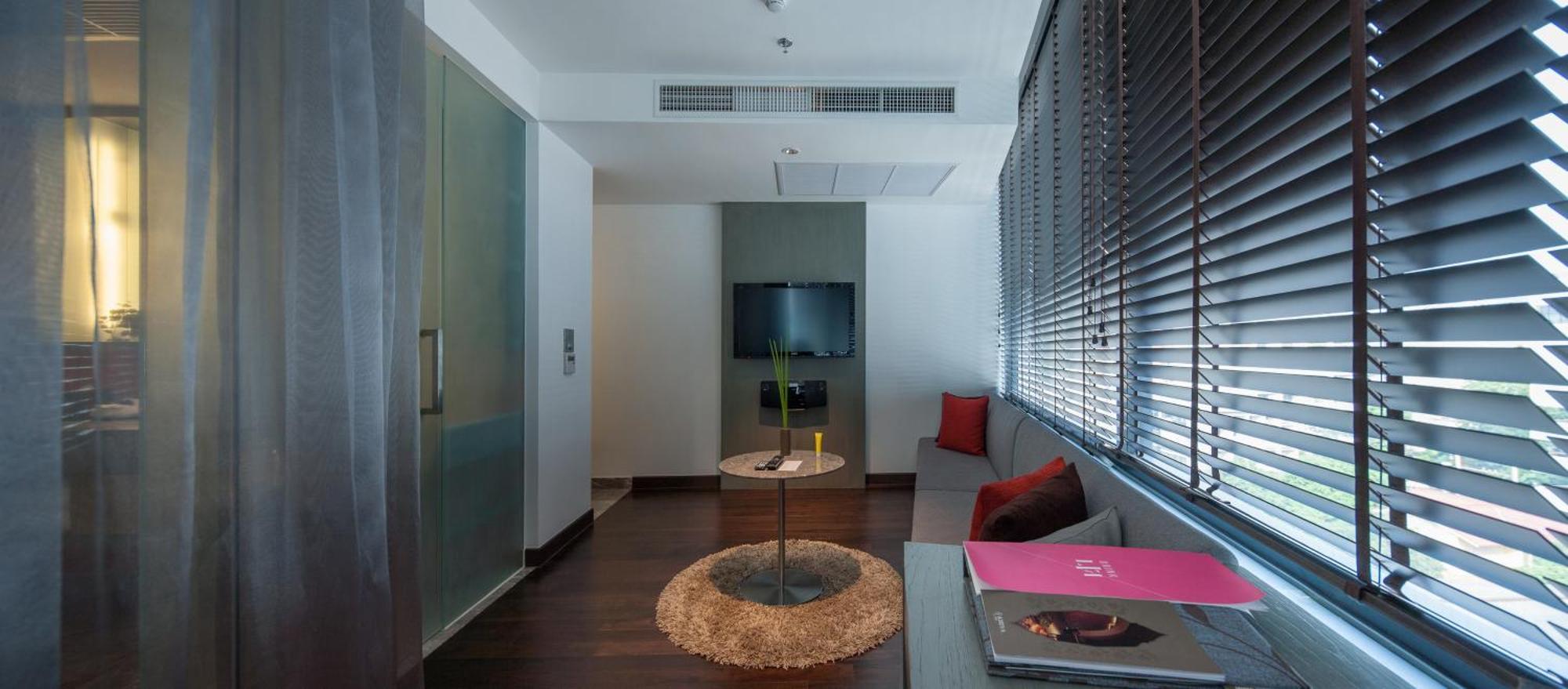 LiT BANGKOK Residence - SHA Extra Plus Banguecoque Exterior foto