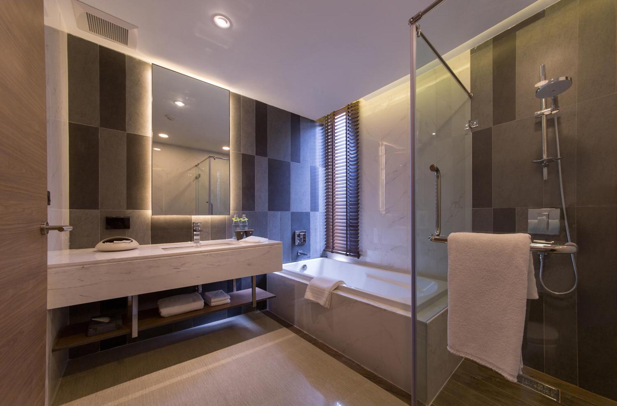 LiT BANGKOK Residence - SHA Extra Plus Banguecoque Exterior foto